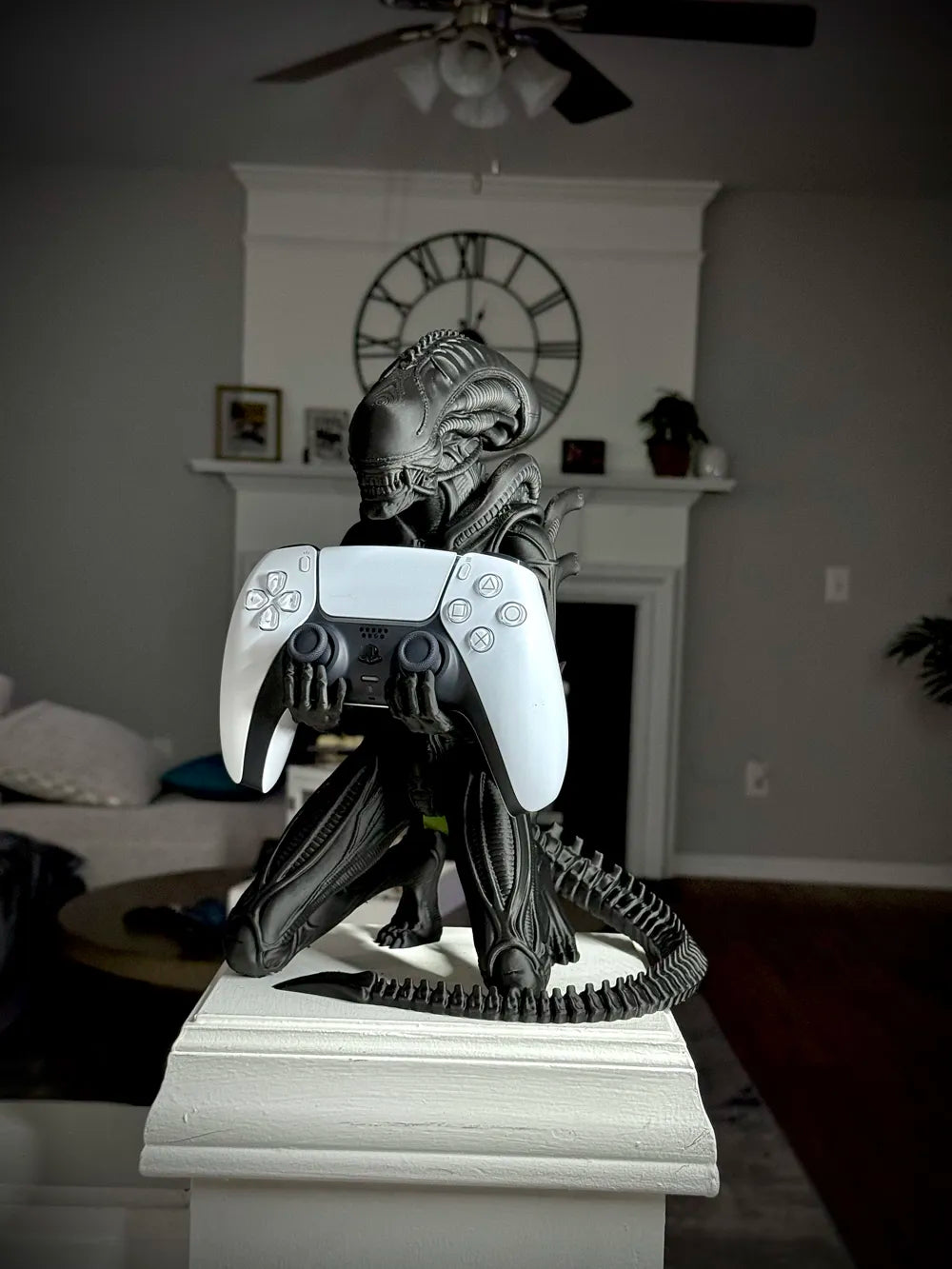 Large Xenomorph (Alien) Controller Stand! Xbox/PS5