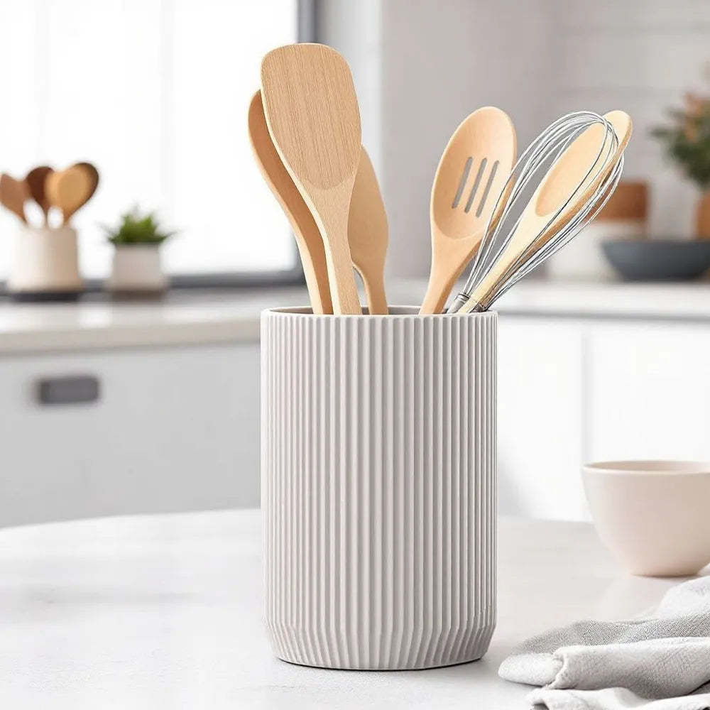 Modern ribbed kitchen utensil holder