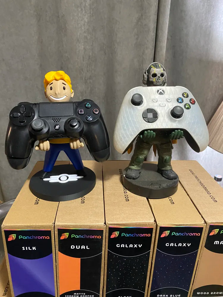 FALLOUT 3 & 4 VAULT BOY CONTROLLER HOLDER