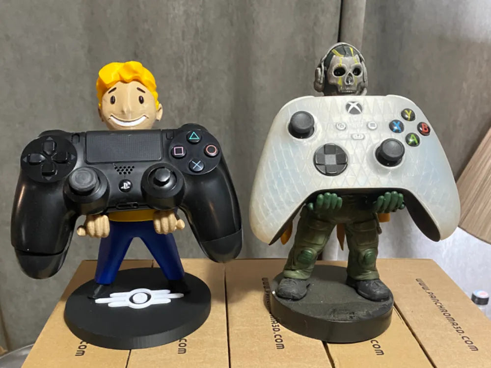 FALLOUT 3 & 4 VAULT BOY CONTROLLER HOLDER